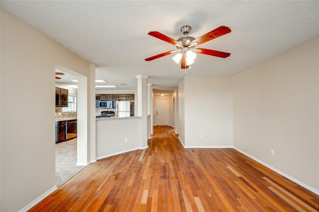 Building Photo - 3807 Eagles Nest St