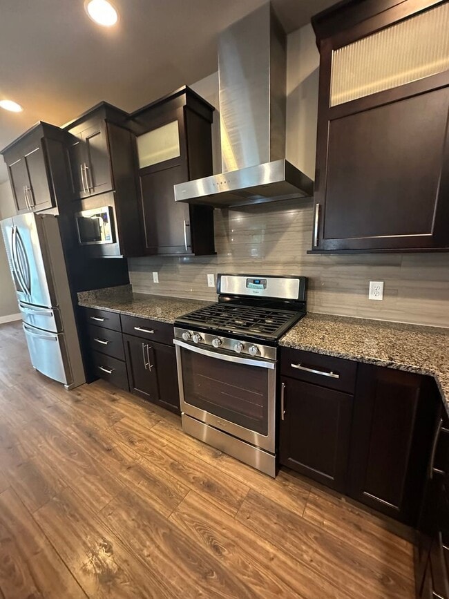 Building Photo - 4 Bedroom, 3 1/2 Bathroom House in Josephine Crossing Subdivision