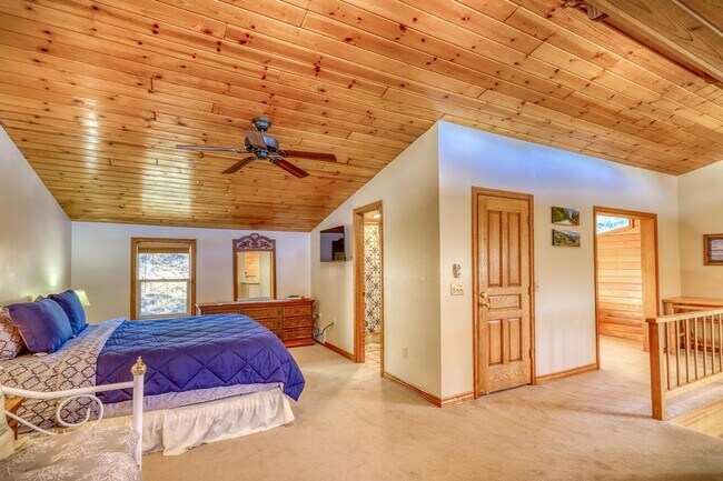 Building Photo - Timbers Condo