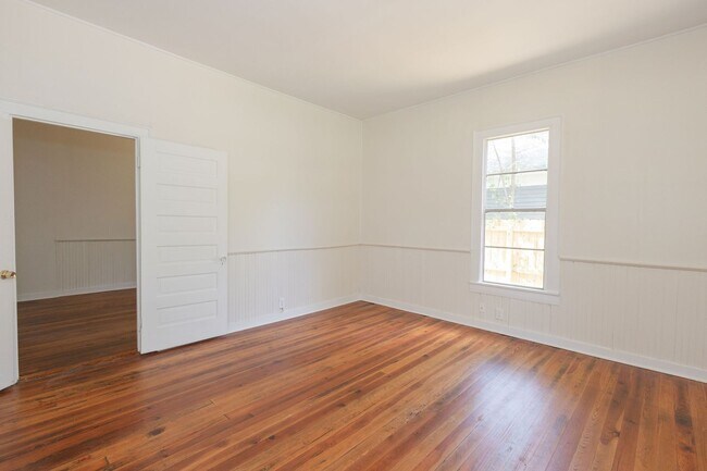 Building Photo - Move-In Special: Get 50% OFF Your First Month's Rent!