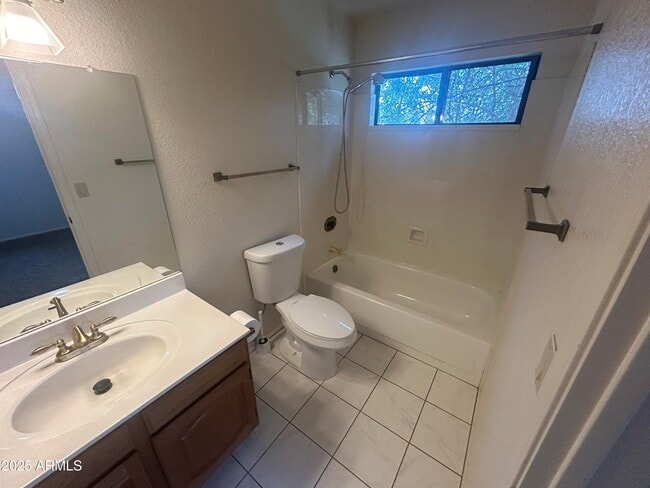 Building Photo - 15845 N 50th St