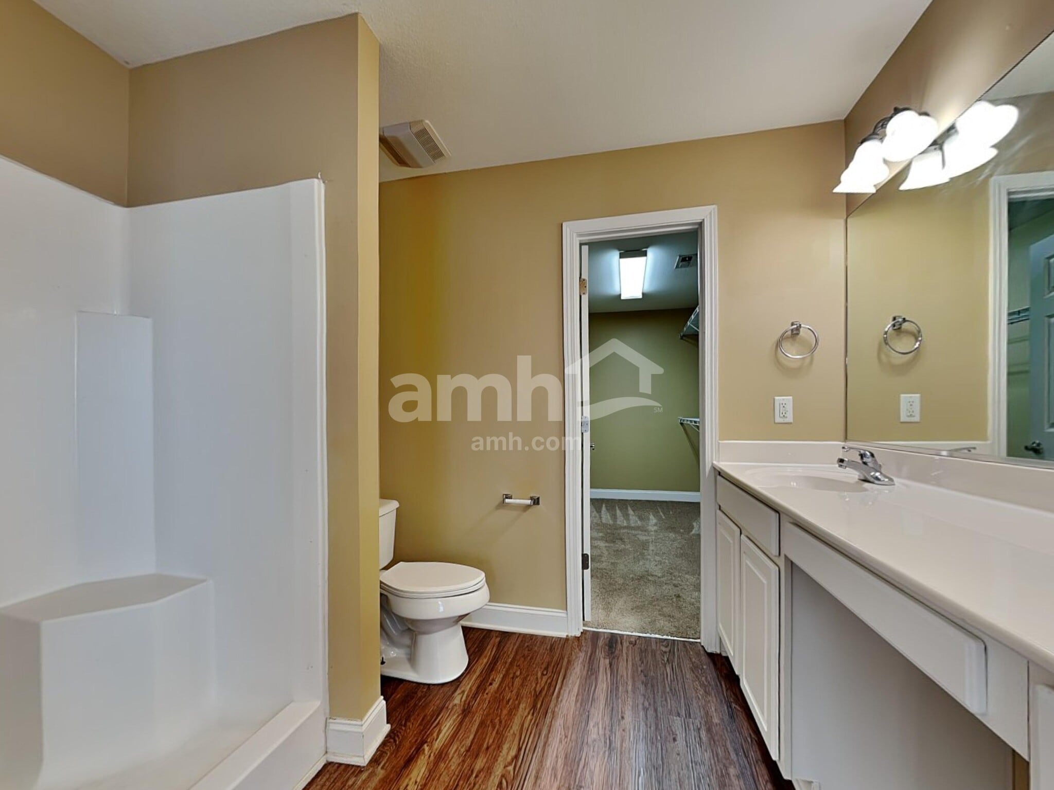 Building Photo - 7027 Legend Oaks Ln