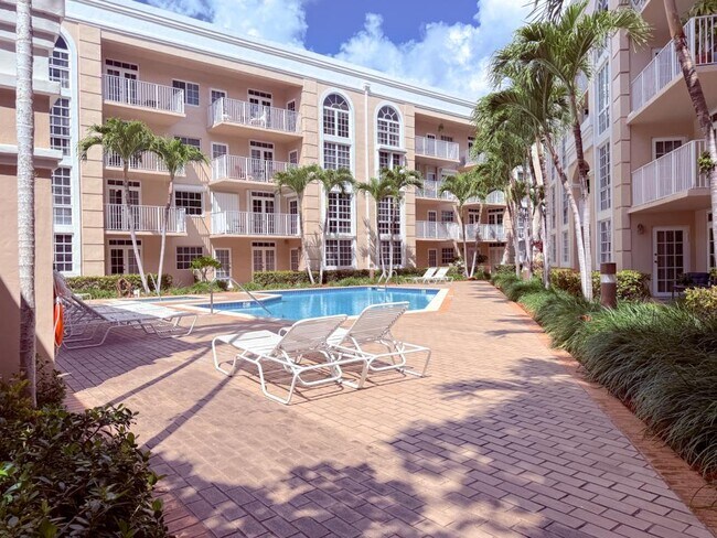 Building Photo - 1280 S Alhambra Cir