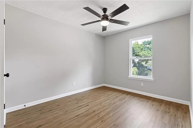 Building Photo - 5930 Sierra Dr NW