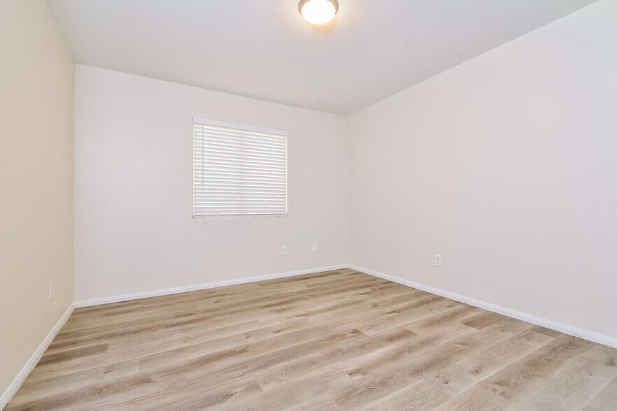 Building Photo - 5900 Taj Mahal Dr