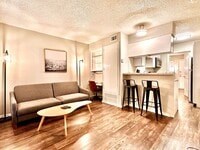 Building Photo - 1 Bed 1 Bath Steps from the UT Campus!