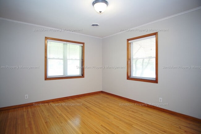 Building Photo - FOR LEASE | Midtown Tulsa | 3 Bed, 2 Bath ...