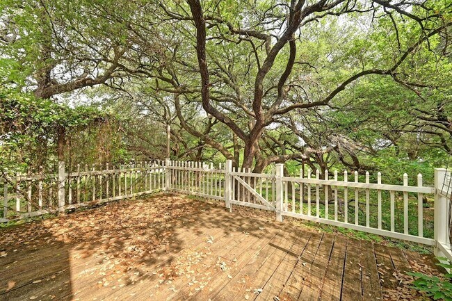 Building Photo - 1815 River Crossing Cir