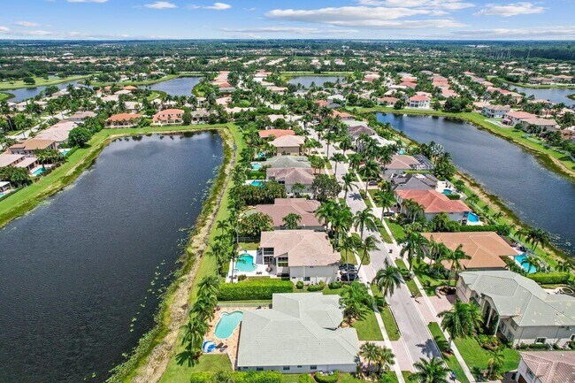 Building Photo - 11727 Paradise Cove Ln