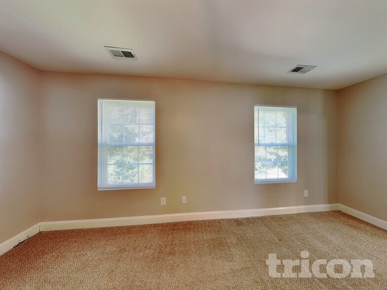 Building Photo - 239 Morning Dew Dr