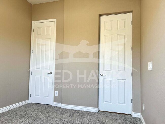 Building Photo - 4190 S Santa Rita Way