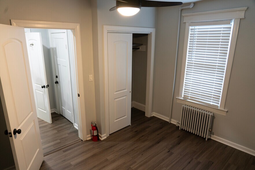 Building Photo - 22 Chapman St