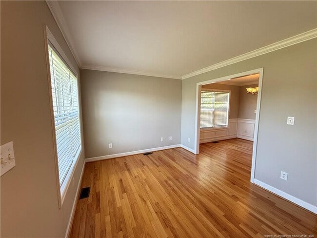 Building Photo - 32 Carteret Ct
