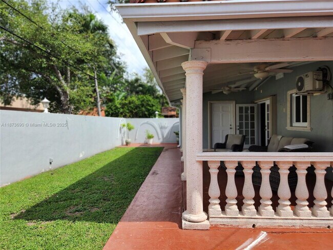 Building Photo - 3620 SW 106th Ave