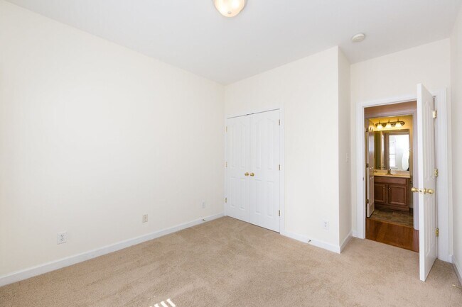 Building Photo - Great Ballantyne Location; Great Schools; 2BR/2BA Condo