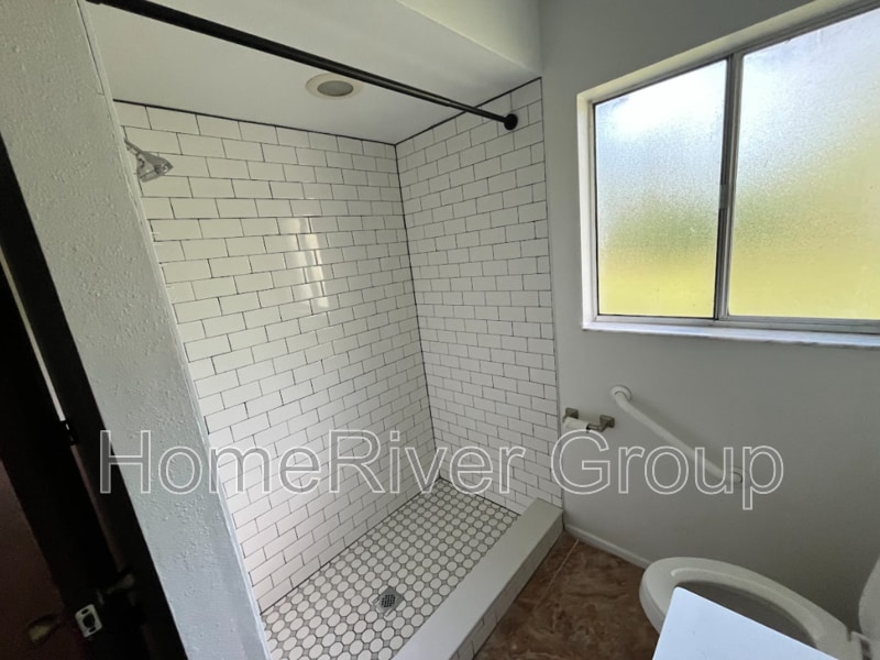 Building Photo - 3155 Boxelder St
