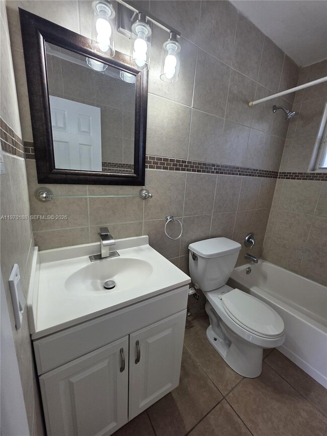 Building Photo - 2141 N 57th Terrace