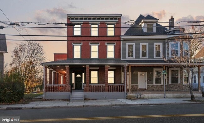 Building Photo - 786 S Main St