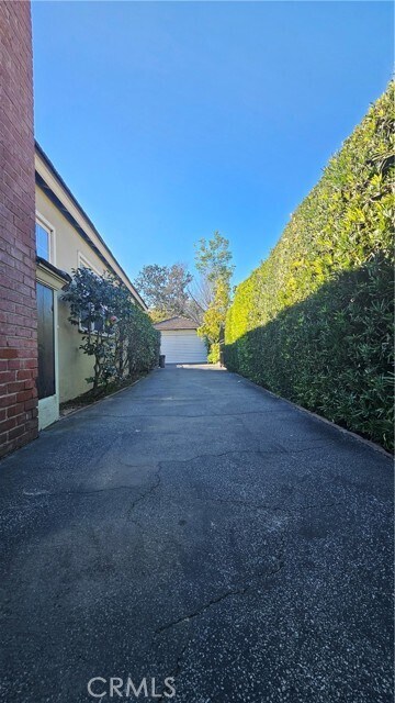 Building Photo - 1525 Bellwood Rd