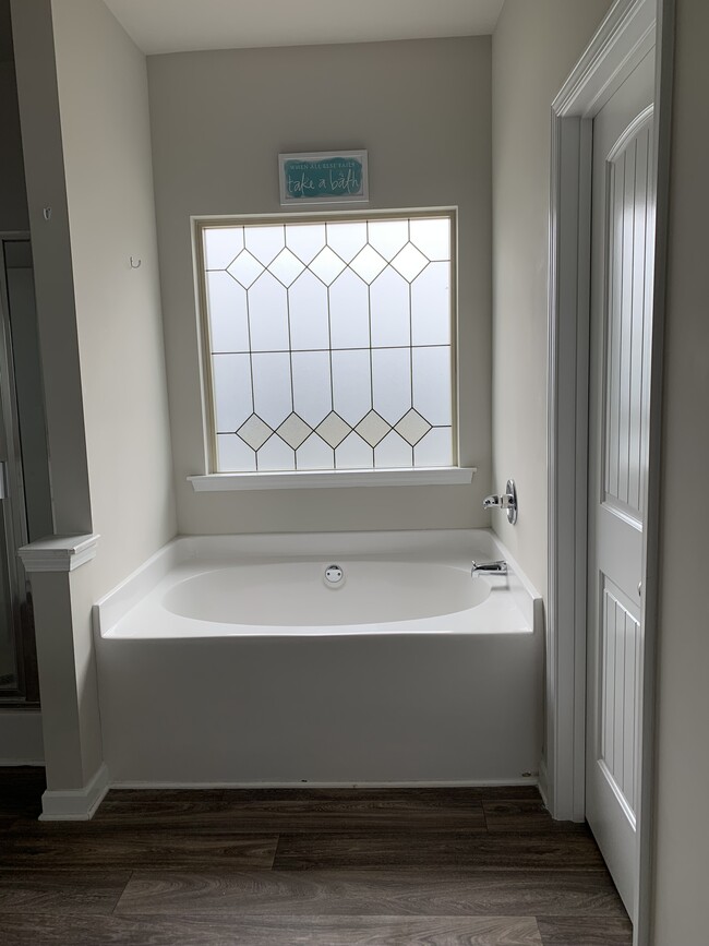 Building Photo - 118 Celebration Song