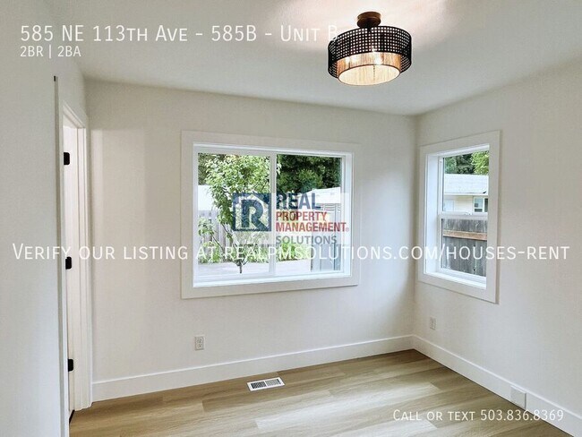 Building Photo - 585 NE 113th Ave