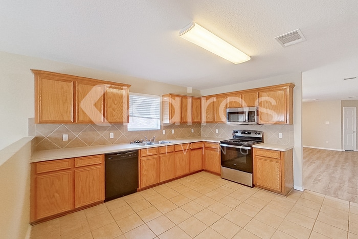 Building Photo - 3601 Starfish Dr