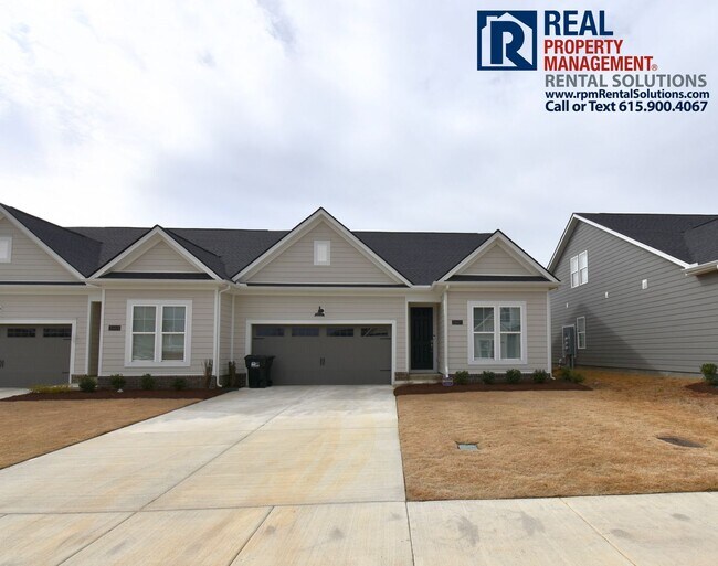 Building Photo - Gorgeous 4 bd home with attached garage! Neighborhood Pool!