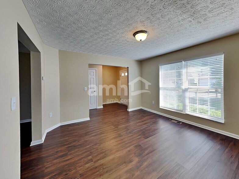 Building Photo - 227 Merriston Cir