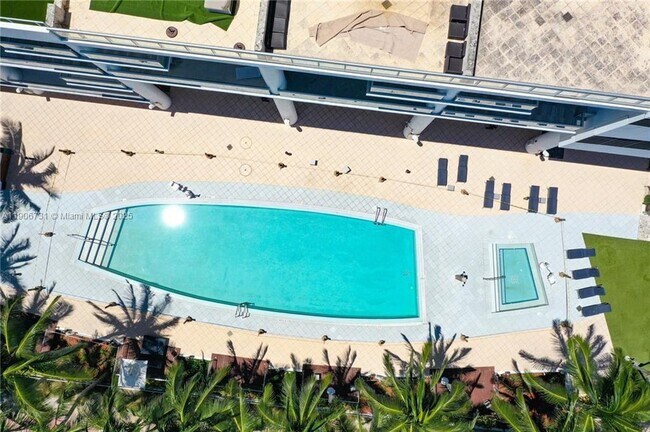 Building Photo - 6899 Collins Ave