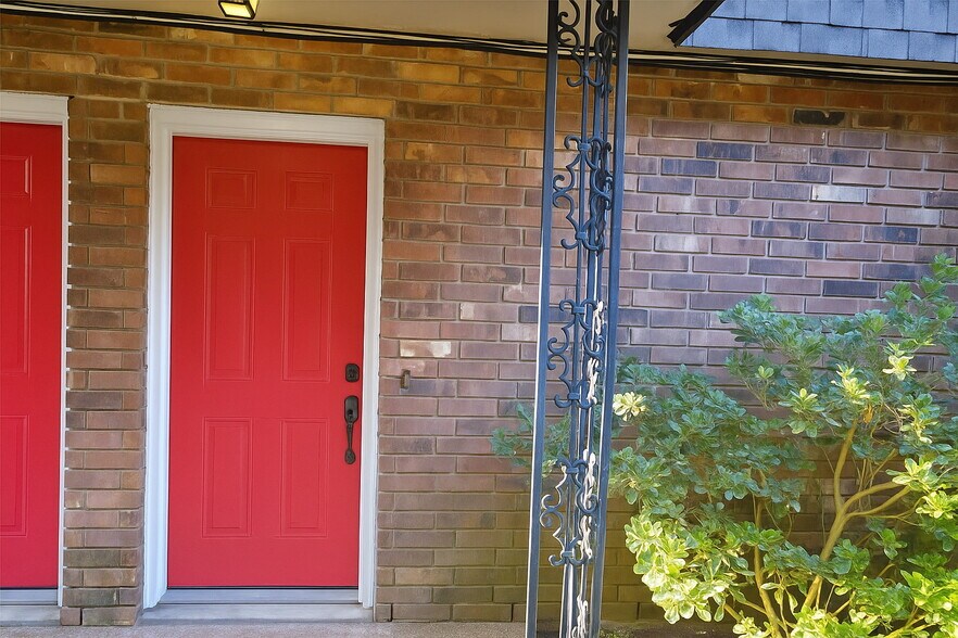 Building Photo - 19 Houmas Pl