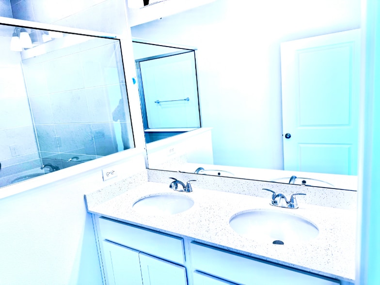 Building Photo - 169 Silver Myrtle Ct