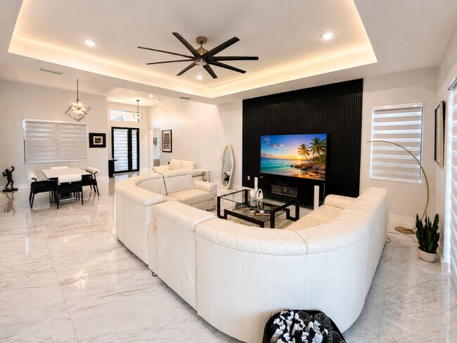 Building Photo - 3611 Gulfstream Pkwy