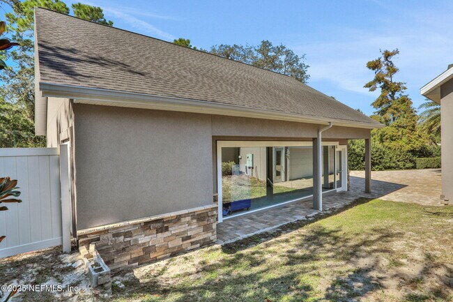 Building Photo - 12707 Tennis Ct