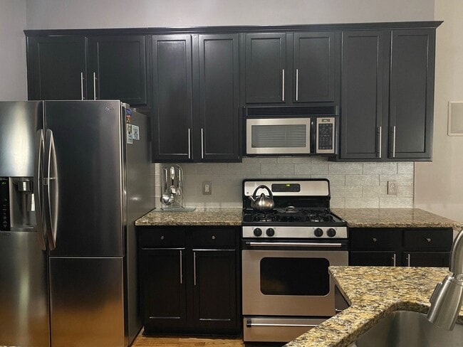 Building Photo - Elegant Intown Living in Carlyle Park – Beautiful 3BR/3.5BA Townhome