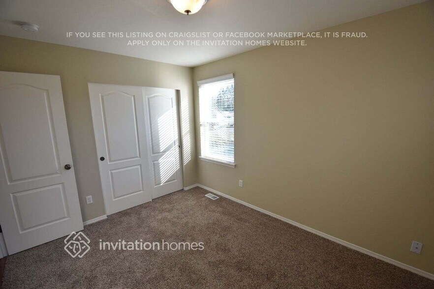 Building Photo - 2321 171st St E