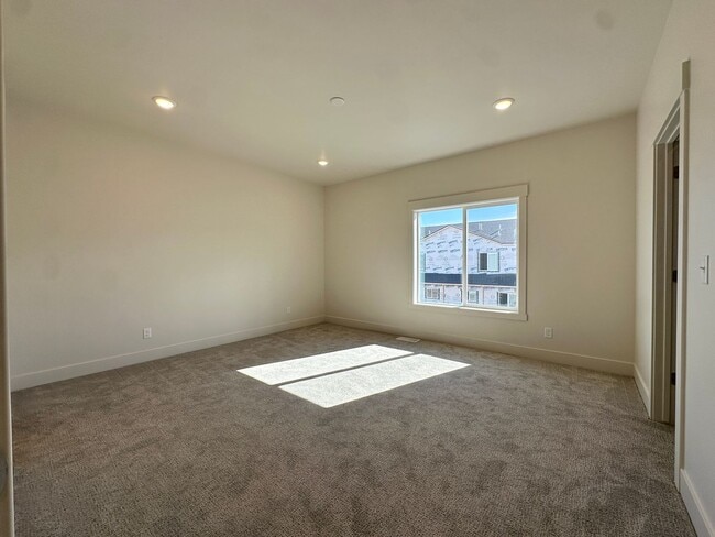 Building Photo - Brand New 3 Bed / 2.5 Bath Townhome in Sugar Mill Community