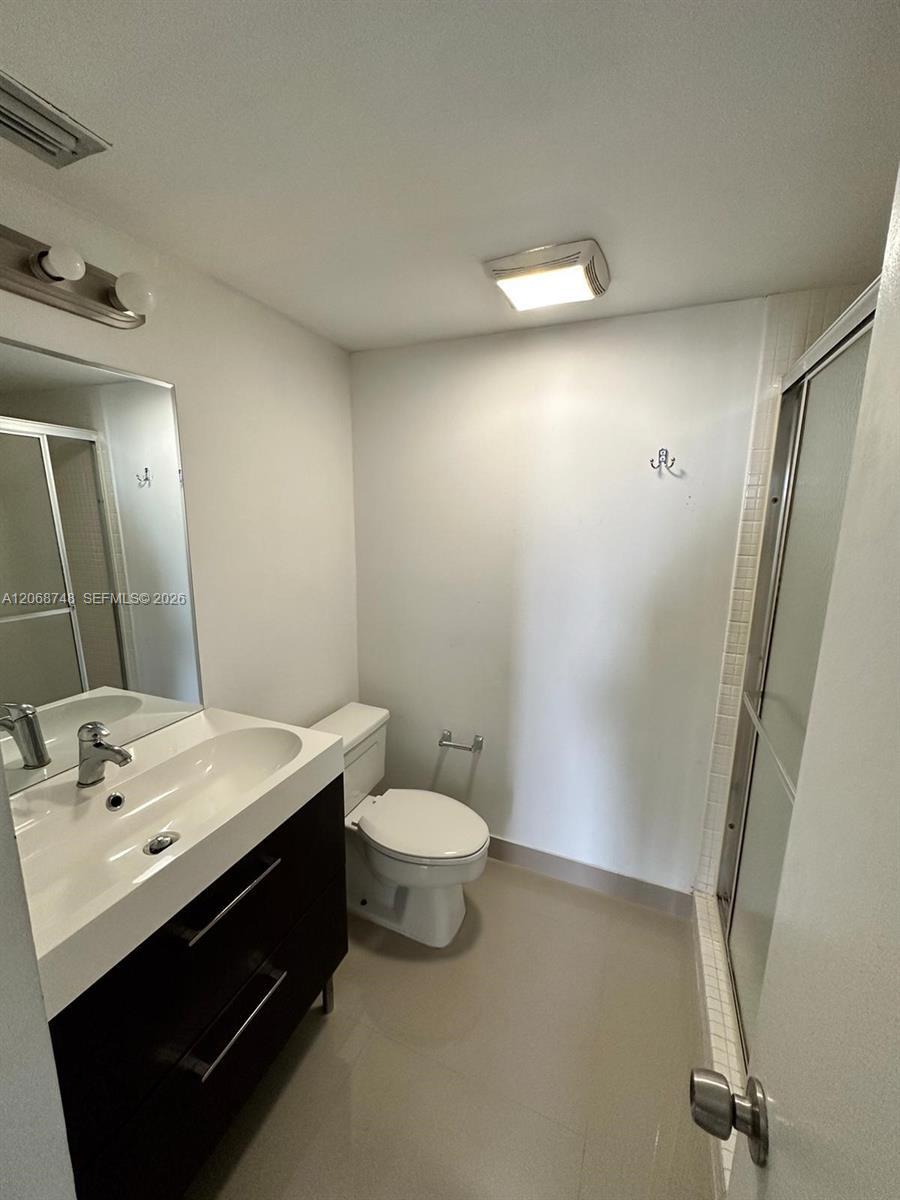 Building Photo - 20515 E Country Club Dr