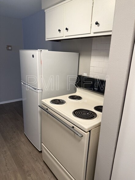 Interior Photo - Freelander