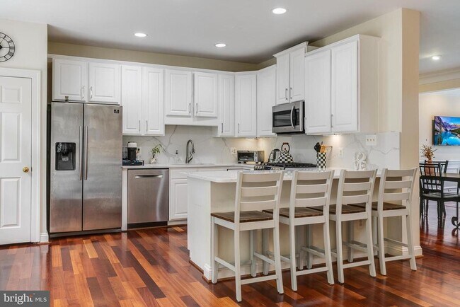 Building Photo - 11426 Summer House Ct