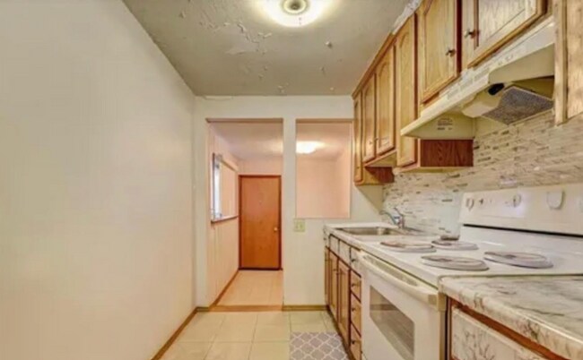 Building Photo - 851 Scott St