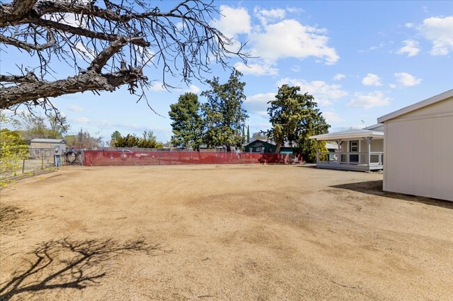 Building Photo - 2774 N Panorama Dr