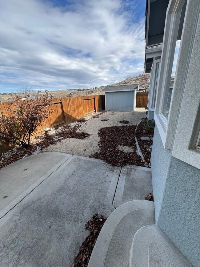 Building Photo - Gorgeous One Story 4 bedroom with Flex Space