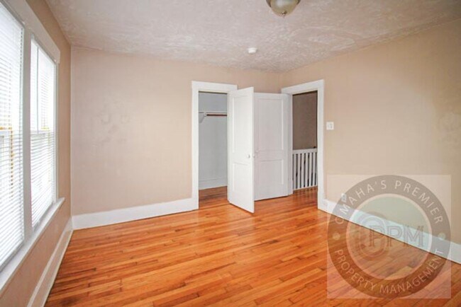 Building Photo - 2114 L St
