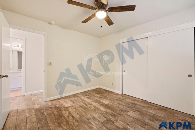 Building Photo - 9146 Blue Fox Way