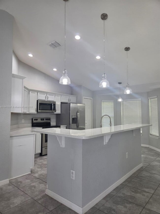Building Photo - 6640 NW 48th Terrace