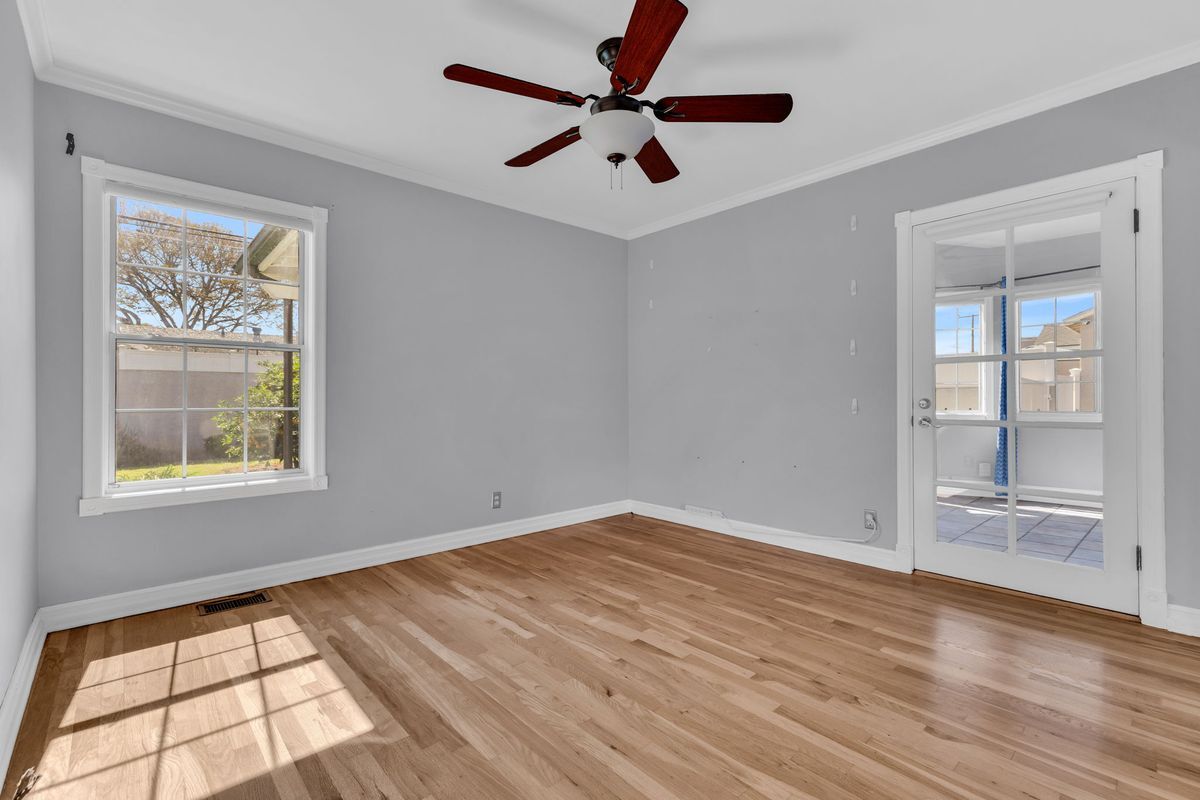 Building Photo - 4220 Los Coyotes Diagonal