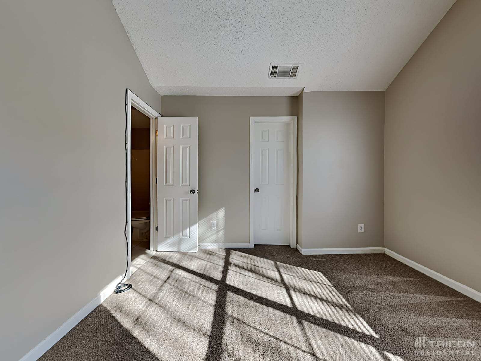 Building Photo - 4265 Reserve Hill Crossing