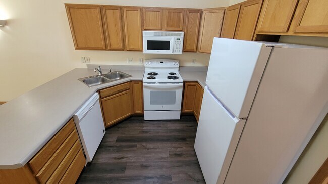 Building Photo - 6655 Windsor Commons Ave