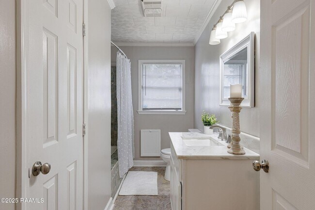 Building Photo - 509 San Jacinto Cir