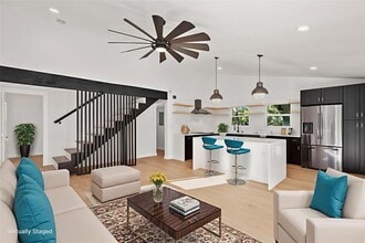 Building Photo - 3904 Highland Dr